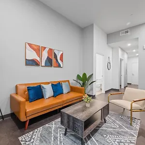 In Pittsburgh's Cultural District By Frontdesk Apartment Pittsburgh