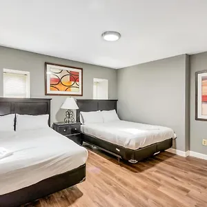 717a - Settle Into Soulard 6 Q Beds 2 Full Baths Holiday home Saint Louis